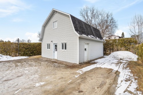 Atelier - 1107 Rue Principale E., Magog, QC - Outdoor