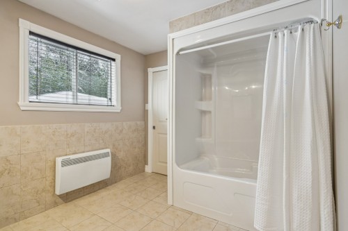 Salle de bains attenante à la CCP - 60 Ch. De La Côte-À-Menick, Mandeville, QC - Indoor Photo Showing Bathroom