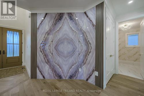 4038 Ayrshire Avenue, London South (South V), ON - Indoor