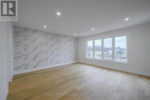 4038 Ayrshire Avenue, London South (South V), ON - Indoor Photo Showing Other Room