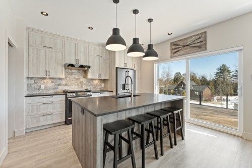 Cuisine - 752 Ch. Viens, Magog, QC - Indoor Photo Showing Kitchen With Upgraded Kitchen