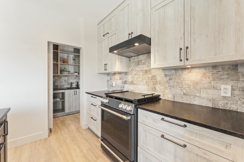 Cuisine - 752 Ch. Viens, Magog, QC - Indoor Photo Showing Kitchen With Upgraded Kitchen