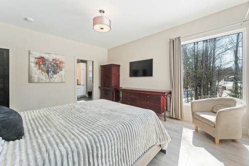 Chambre à coucher principale - 752 Ch. Viens, Magog, QC - Indoor Photo Showing Bedroom
