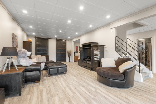 Salle familiale - 752 Ch. Viens, Magog, QC - Indoor