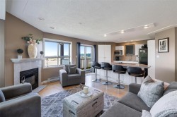 10-7847 East Saanich Rd  Central Saanich, BC V8M 2B4