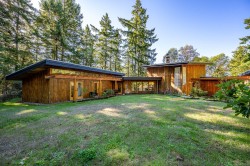 6161 Lacon Rd  Denman Island, BC V0R 1T0