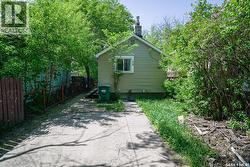 125 S AVENUE S  Saskatoon, SK S7M 2Z7