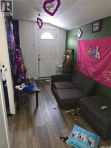 125 S Avenue S, Saskatoon, SK - Indoor