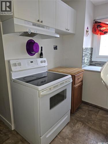 125 S Avenue S, Saskatoon, SK - Indoor