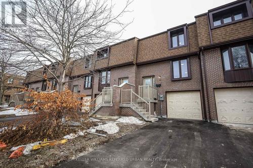 4 - 11 PLAISANCE ROAD  Richmond Hill, ON L4C 5H1