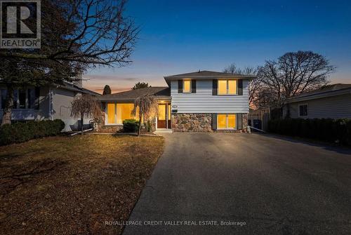 41 STAVELEY CRESCENT  Brampton, ON L6W 2S1