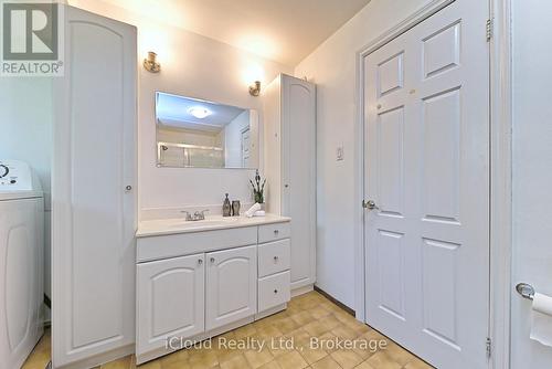 2101 Parkway Drive, Burlington, ON - Indoor Photo Showing Other Room