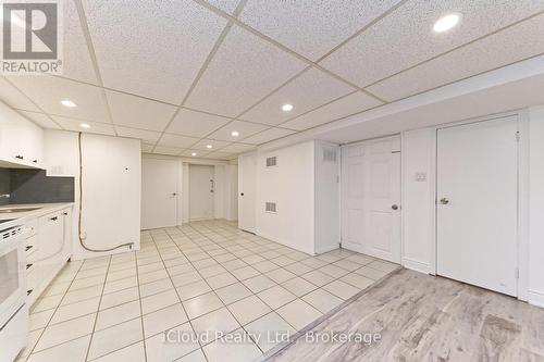 2101 Parkway Drive, Burlington, ON - Indoor