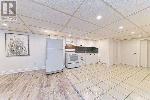 2101 Parkway Drive, Burlington, ON - Indoor