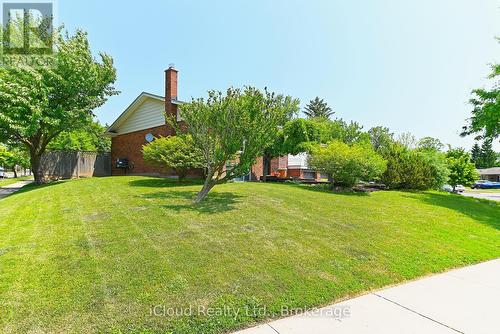2101 Parkway Drive, Burlington, ON - Outdoor