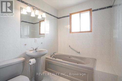 1296 Waterdown Road, Burlington, ON - Indoor Photo Showing Bathroom