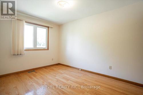 1296 Waterdown Road, Burlington, ON - Indoor Photo Showing Other Room