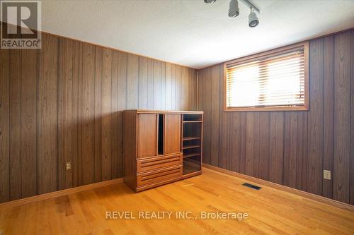 1296 Waterdown Road, Burlington, ON - Indoor Photo Showing Other Room