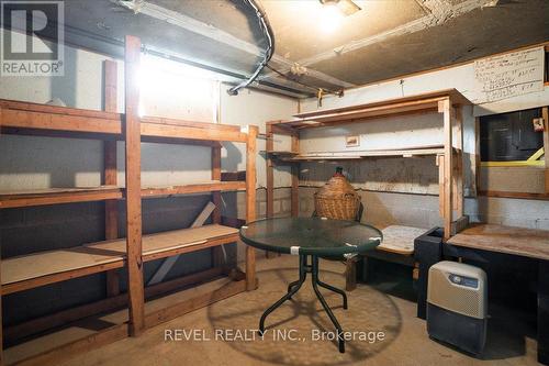 1296 Waterdown Road, Burlington, ON - Indoor