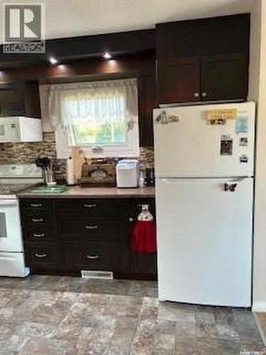 214 Highway, Archerwill, SK - Indoor Photo Showing Kitchen