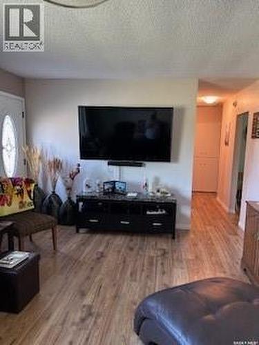 214 Highway, Archerwill, SK - Indoor Photo Showing Living Room