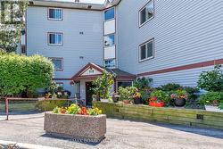 206 - 318 LORRY GREENBERG DRIVE  Ottawa, ON K1T 2R5