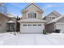 8311 11 AV SW  Edmonton, AB T6X 1E3