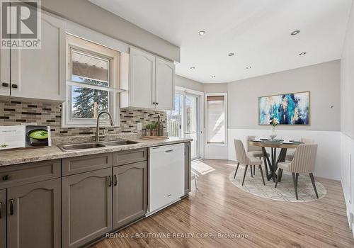 427 Bankside Crescent, Kitchener, ON - Indoor