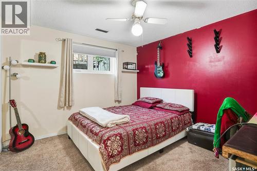 882 Samuels Crescent N, Regina, SK - Indoor Photo Showing Bedroom