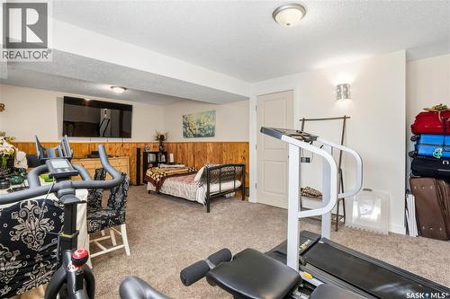 882 Samuels Crescent N, Regina, SK - Indoor Photo Showing Gym Room