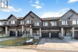 623 KNOTRIDGE STREET  Ottawa, ON K1W 0C7