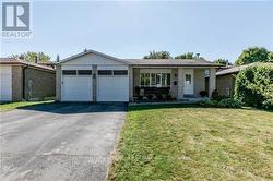LOWER - 874 SPARROW ROAD  Newmarket, ON L3Y 5P9