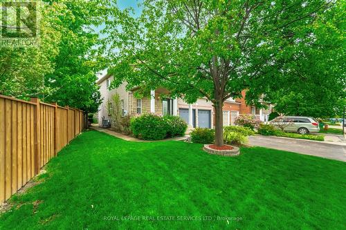 3896 Bloomington Crescent, Mississauga, ON - Outdoor