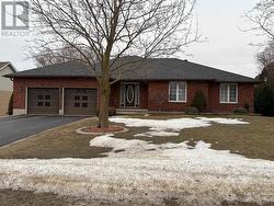 711 21ST A AVENUE  Hanover, ON N4N 3M2