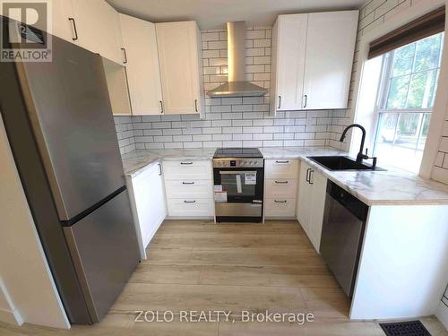 1504 King Street E, Hamilton, ON - Indoor Photo Showing Kitchen With Upgraded Kitchen