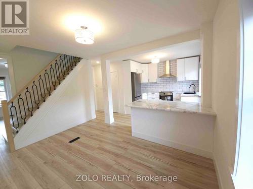 1504 King Street E, Hamilton, ON - Indoor Photo Showing Kitchen