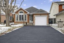 161 LONGSHIRE CIRCLE  Ottawa, ON K2J 4L2