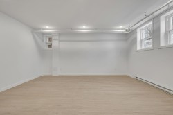 Family Room - 