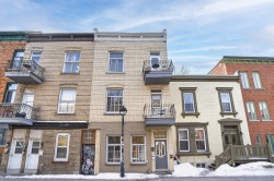 3680  - 3684 Av. Coloniale  Montréal (Le Plateau-Mont-Royal), QC H2X 2Y6
