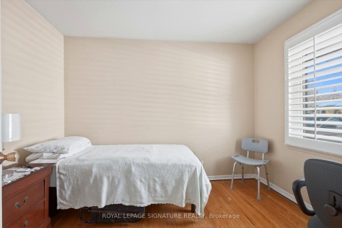 1389 Tyneburn Crescent, Mississauga, ON - Indoor Photo Showing Bedroom