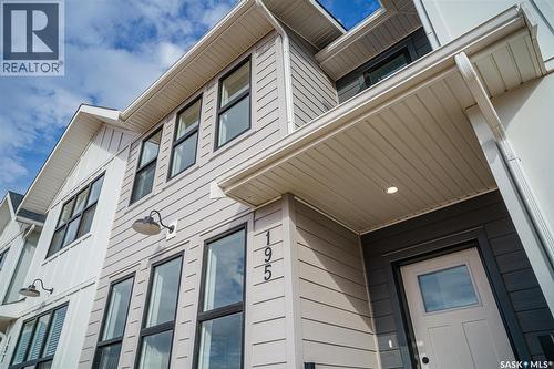 75 Rosewood Boulevard E, Saskatoon, SK - Outdoor