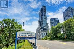 212 - 10 INN ON THE PARK DRIVE  Toronto, ON M3C 0P9