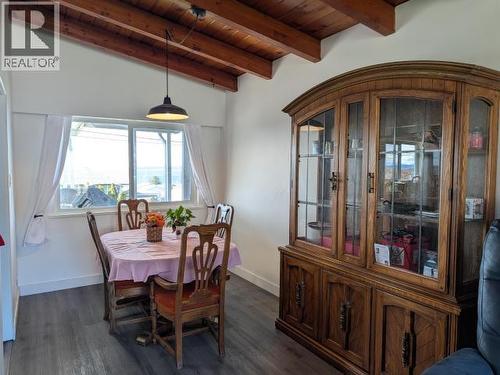 4029 Joyce Ave, Powell River, BC - Indoor Photo Showing Dining Room