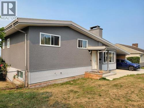 4029 Joyce Ave, Powell River, BC - Outdoor