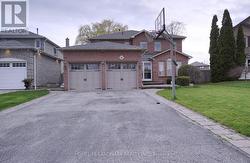 10 LEHMAN CRESCENT Markham, ON L3P 5X1
