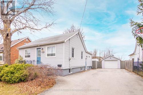 2399 Glenwood School Drive, Burlington, ON - Outdoor