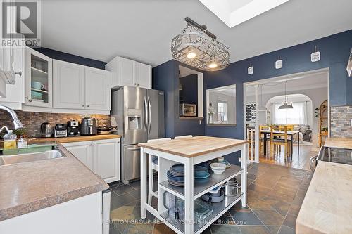 2399 Glenwood School Drive, Burlington, ON - Indoor Photo Showing Kitchen With Stainless Steel Kitchen