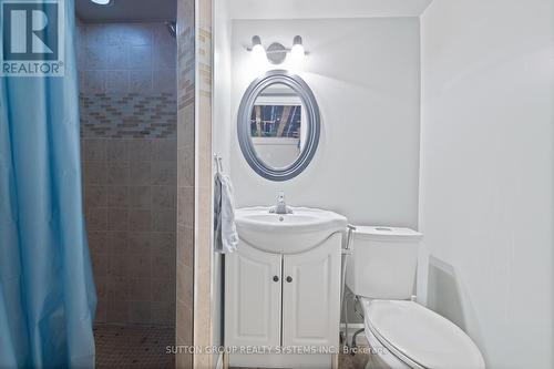 2399 Glenwood School Drive, Burlington, ON - Indoor Photo Showing Bathroom