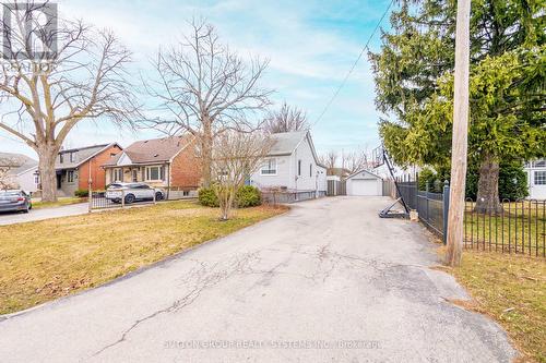 2399 Glenwood School Drive, Burlington, ON - Outdoor
