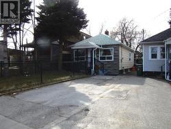 52 BIRCHMOUNT ROAD  Toronto, ON M1N 3J6